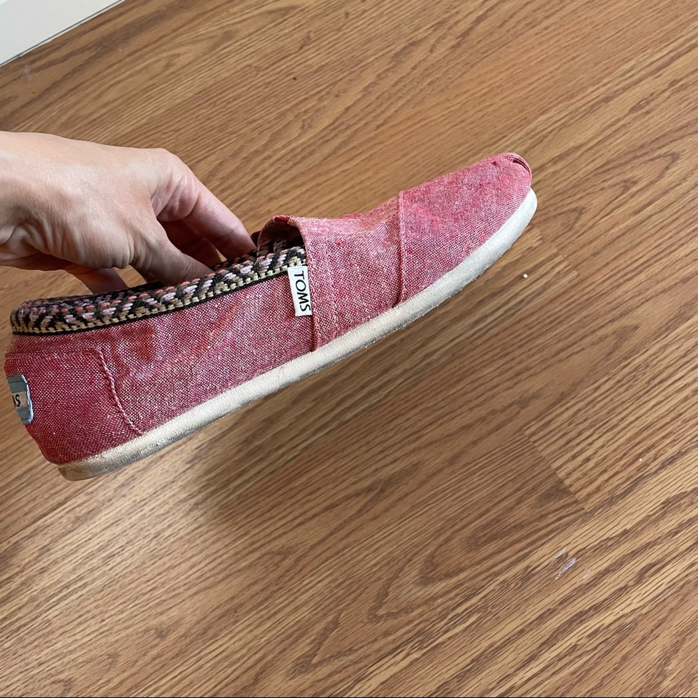 TOMS - Picture 8 of 10